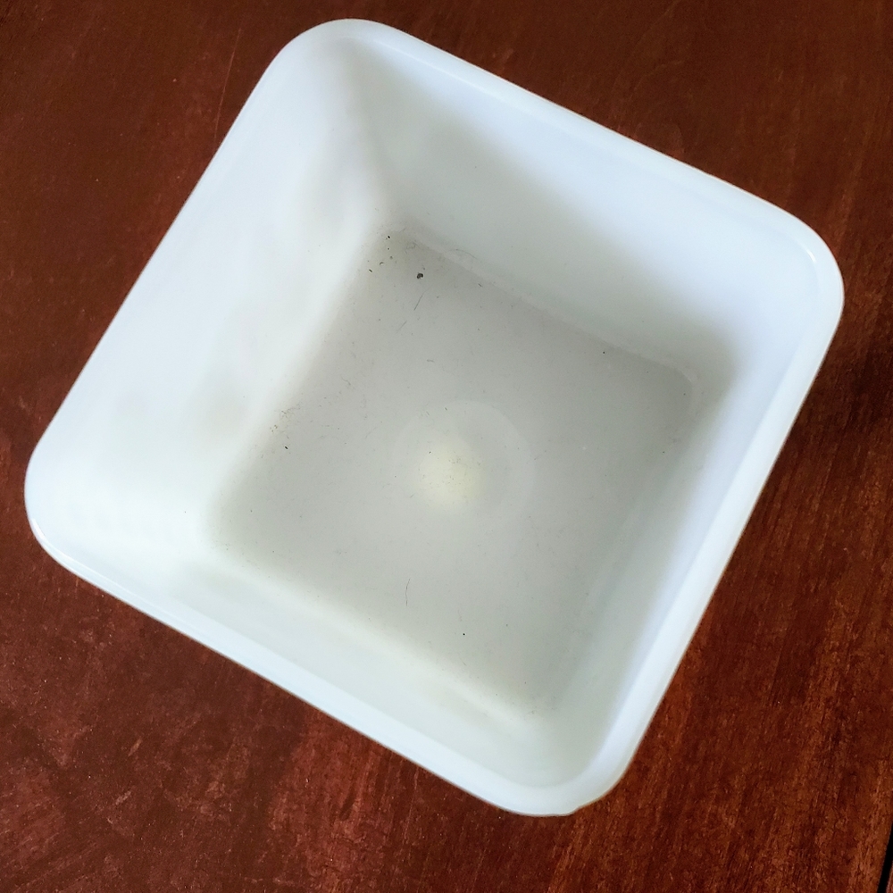 Vintage milk glass server c.1930s farmhouse decor - Picture 4 of 5